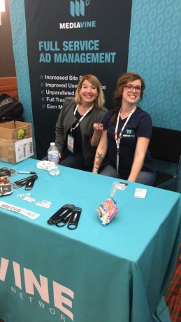 Jenny Guy (left) and Stephie Predmore (right) at the Mediavine FinCon booth.