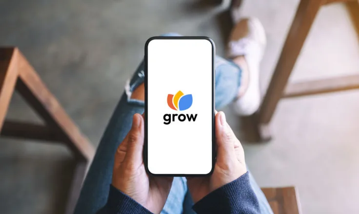 grow logo on a phone