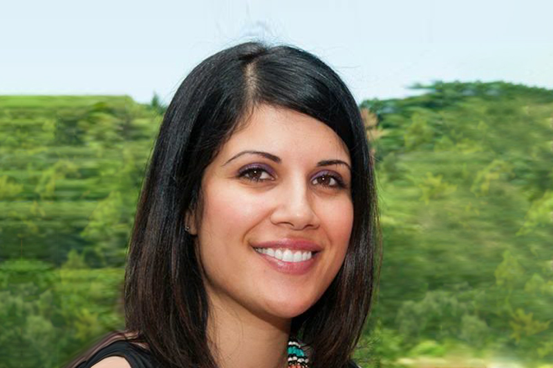 jasmine feeling nifty headshot